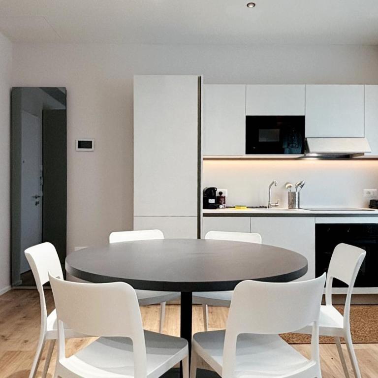 G Holiday - Appartamento con 2 Camere da Letto e con Vista Montagna - 5