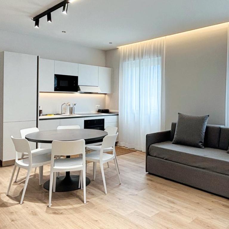 G Holiday - Appartamento con 2 Camere da Letto e con Vista Montagna - 7