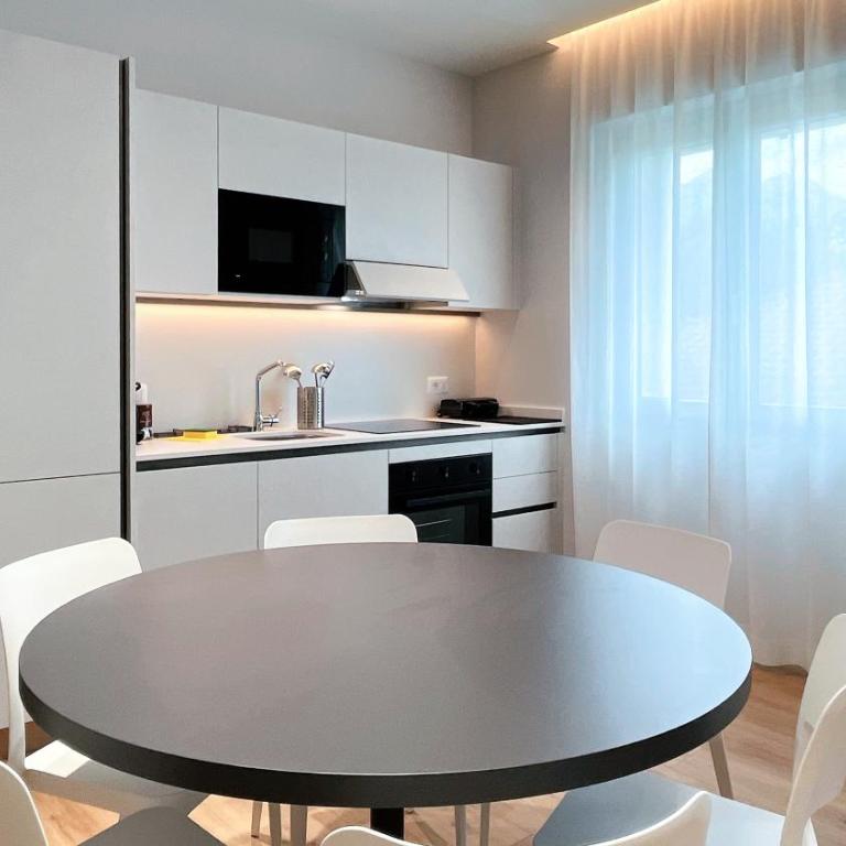 G Holiday - Appartamento con 2 Camere da Letto e con Vista Montagna - 9