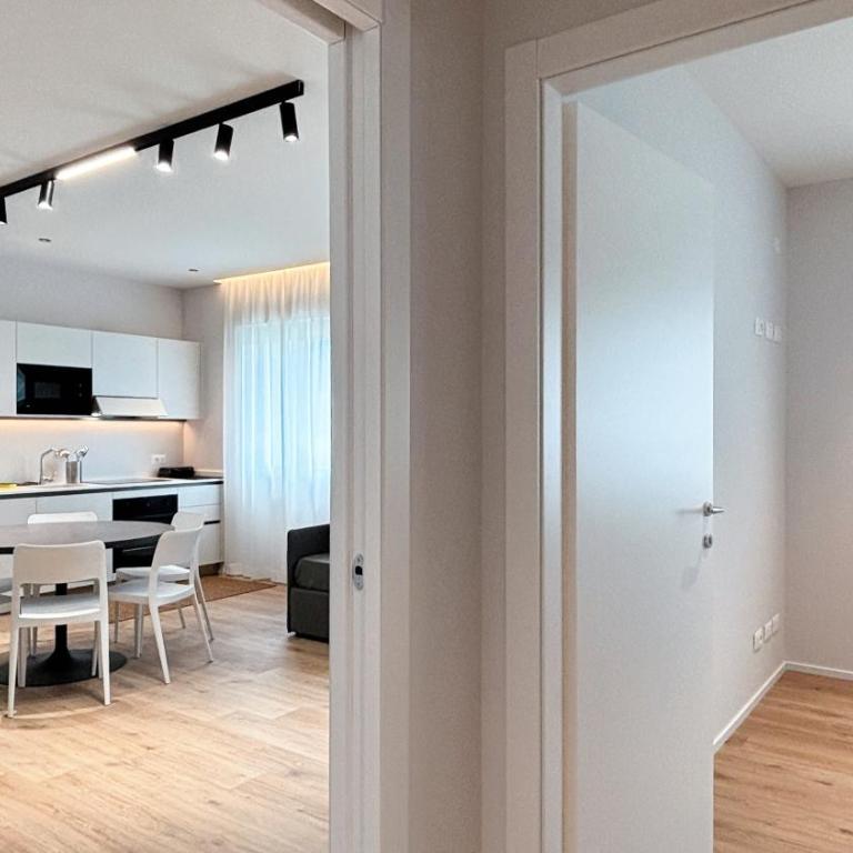 G Holiday - Appartamento con 2 Camere da Letto e con Vista Montagna - 10