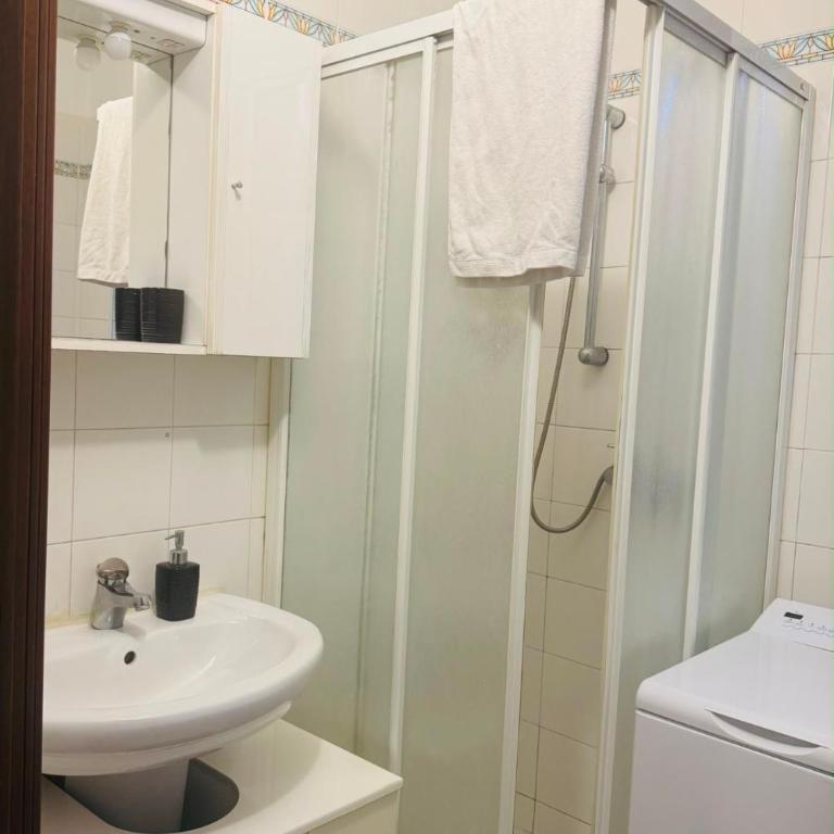 Hello Verona Rooms - Camera Matrimoniale con Bagno Privato - 7