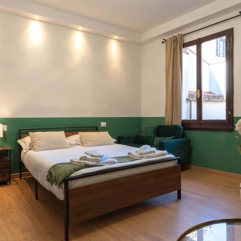 Light-Filled Duomo 2BR2BA Top-Floor Flat - Apartment - 8