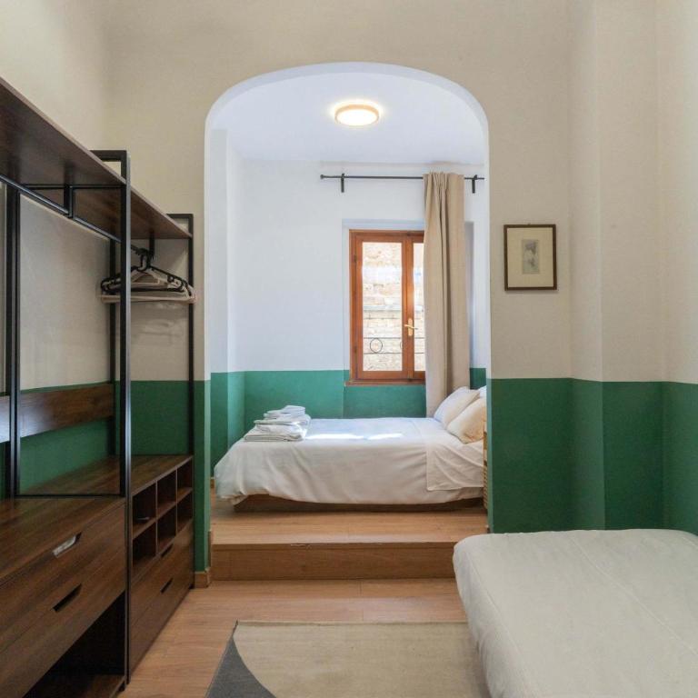 Light-Filled Duomo 2BR2BA Top-Floor Flat - Apartment - 12