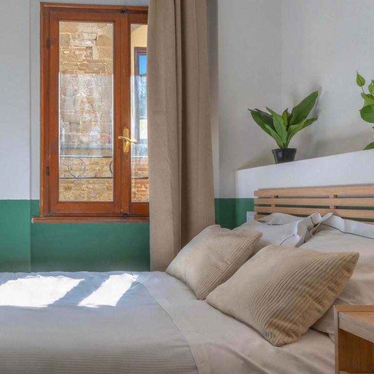 Light-Filled Duomo 2BR2BA Top-Floor Flat - Apartment - 13
