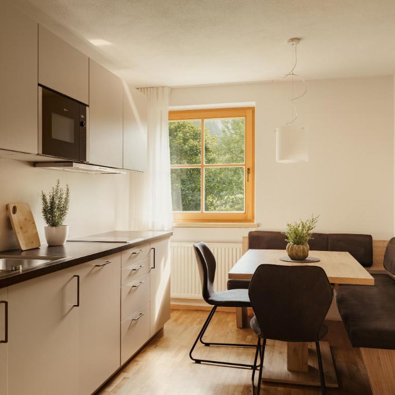 Untermairhof Appartment Residence - Two-Bedroom Apartment with Garden View - 2