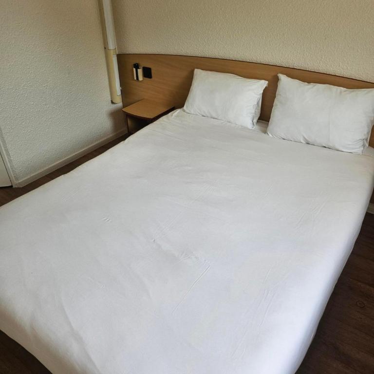 Premiere Classe Annecy Cran-Gevrier RÉNOVÉ EN 2025 - Chambre Classique avec 1 Lit Double - 2