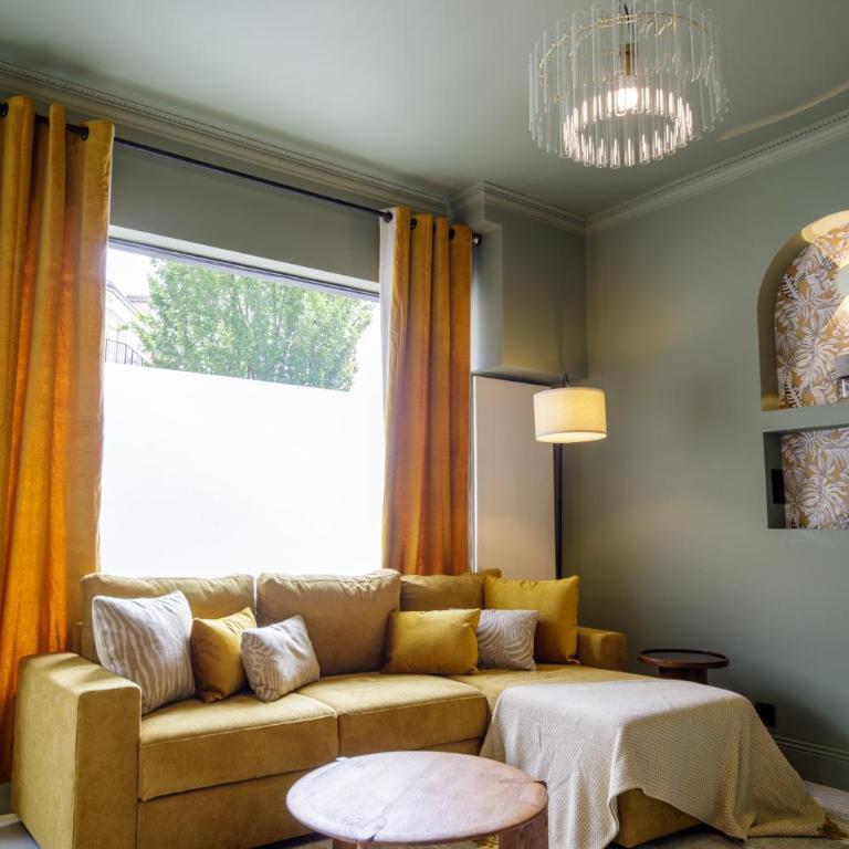 EVA Suite - One-Bedroom Apartment - 17