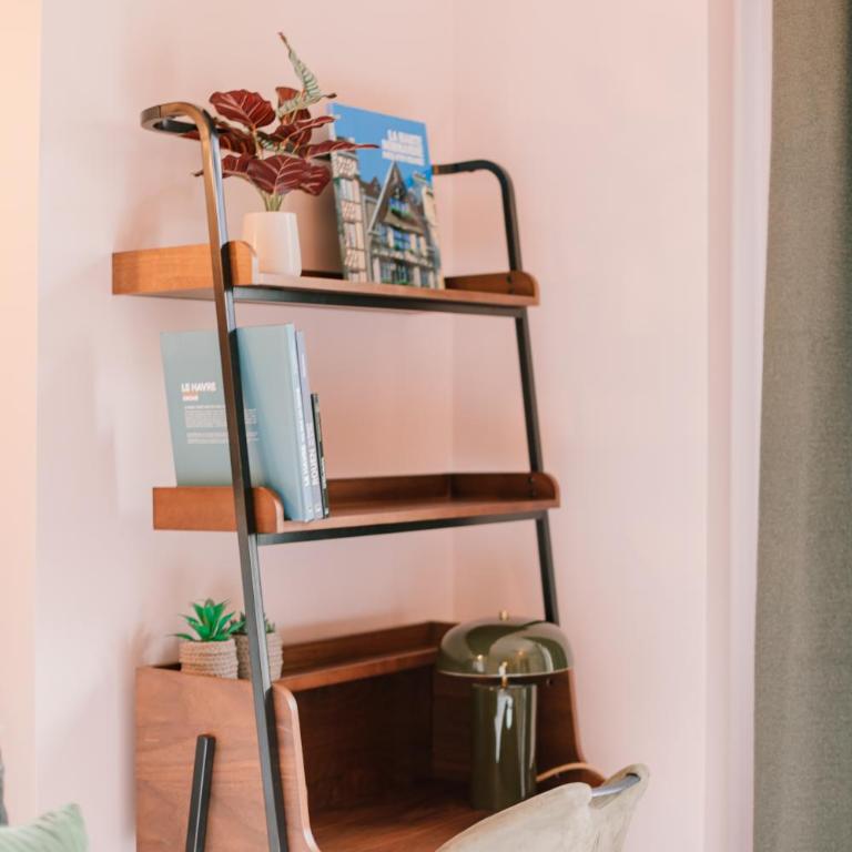 EVA Suite - One-Bedroom Apartment - 27