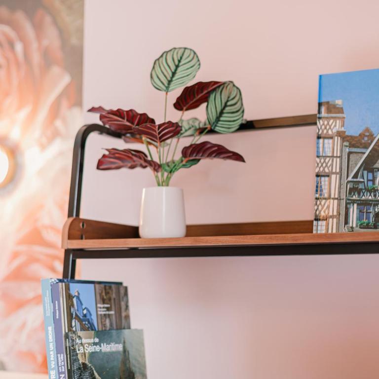 EVA Suite - One-Bedroom Apartment - 69