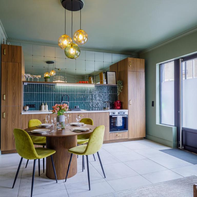 EVA Suite - One-Bedroom Apartment - 76