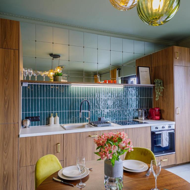 EVA Suite - One-Bedroom Apartment - 75