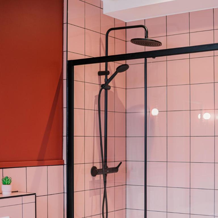 EVA Suite - One-Bedroom Apartment - 88