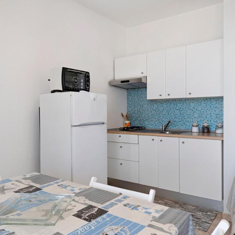 Casa Marea - Superior One-Bedroom Apartment with Balcony - 4