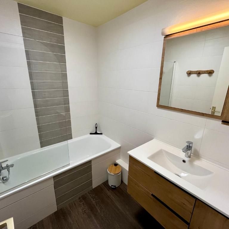 Appartement T2 avec balcon vue sur la montagne - Serre Chevalier Chantemerle Saint Chaffrey - linge de maison non fourni - Appartement 1 Chambre - 9