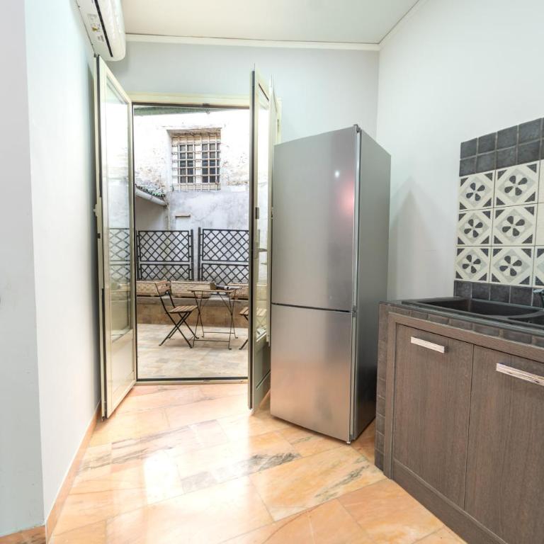 A Due Passi da Spaccanapoli by Wonderful Italy - Appartamento - 11