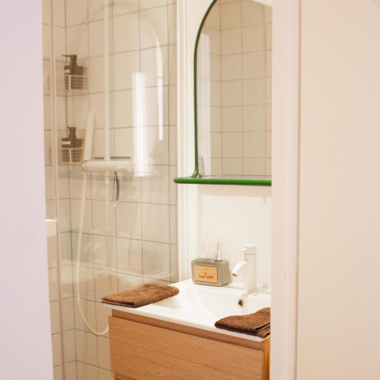 Orange Pastel - Parking gratuit - T2 cosy proche gare, GEM, Palais de justice - Apartment mit 1 Schlafzimmer - 42