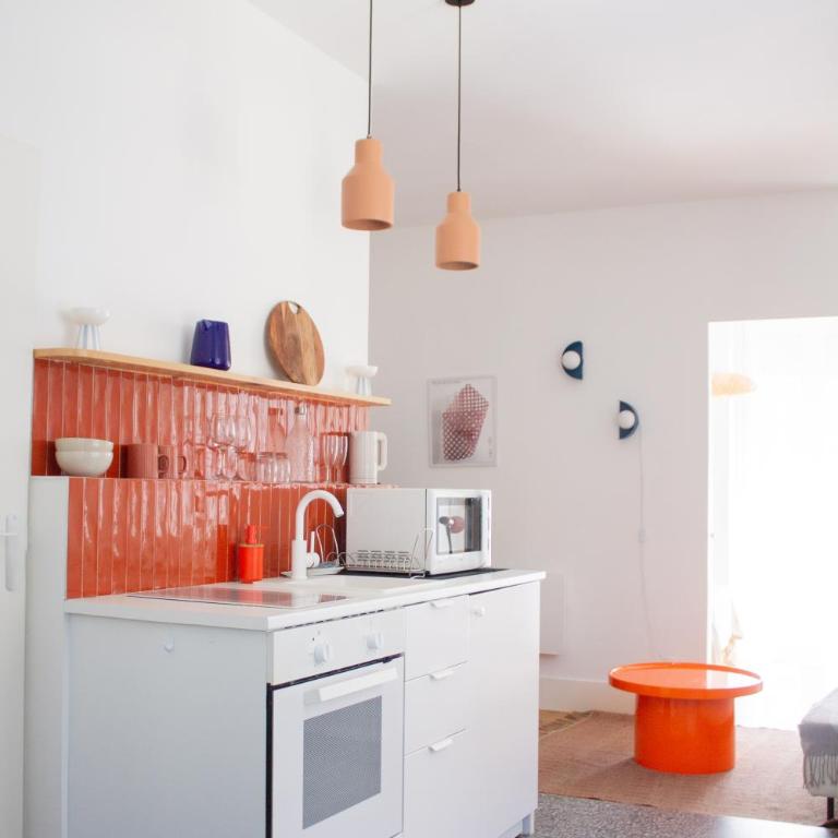Orange Pastel - Parking gratuit - T2 cosy proche gare, GEM, Palais de justice - Apartment mit 1 Schlafzimmer - 48
