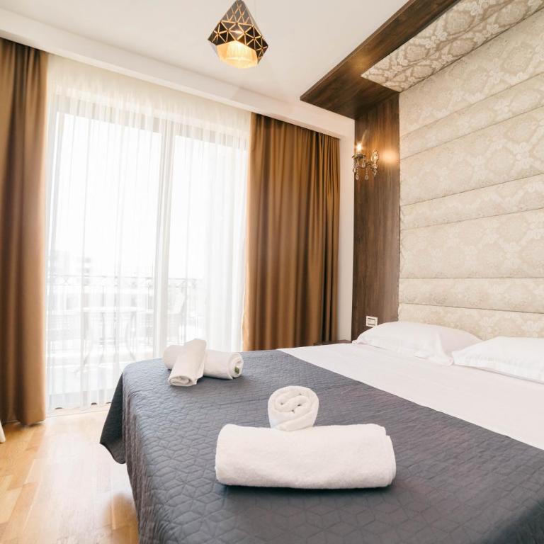 Hotel Platino Prestige - Deluks Apartman sa 1 Spavaćom Sobom i Pogledom na Grad - 5