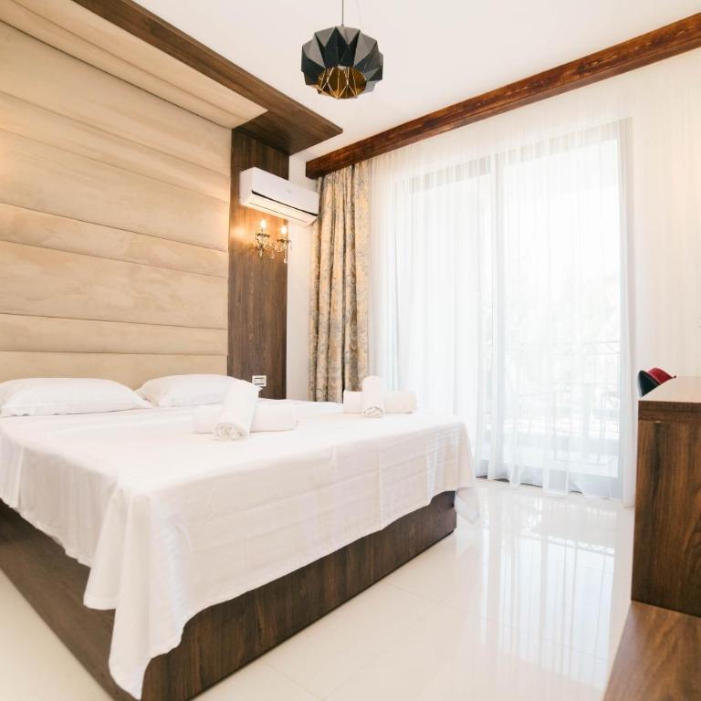 Hotel Platino Prestige - Deluks Apartman sa 1 Spavaćom Sobom i Pogledom na Grad - 23