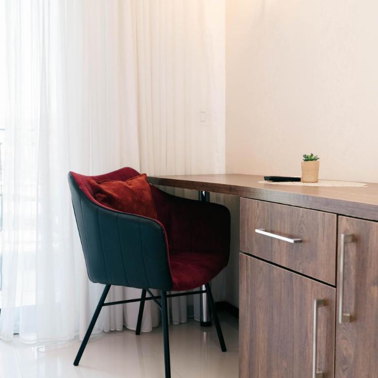 Hotel Platino Prestige - Deluks Apartman sa 1 Spavaćom Sobom i Pogledom na Grad - 41