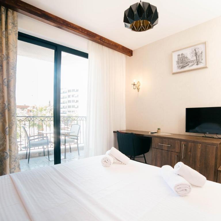 Hotel Platino Prestige - Deluks Apartman sa 1 Spavaćom Sobom i Pogledom na Grad - 10