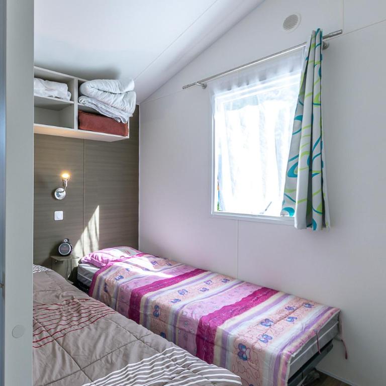 Mobil home 6 personnes 3kms plage - Appartement avec Terrasse - 8