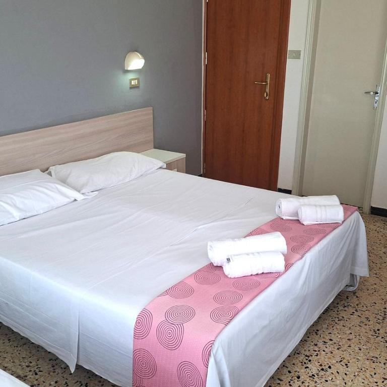 Hotel Astoria - Camera Familiare - 4