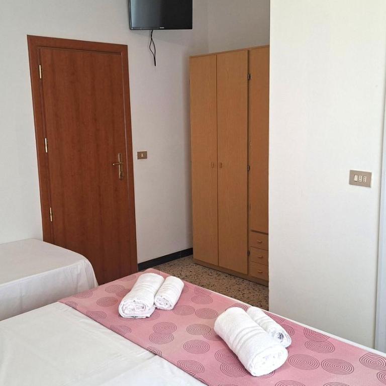 Hotel Astoria - Camera Tripla - 4