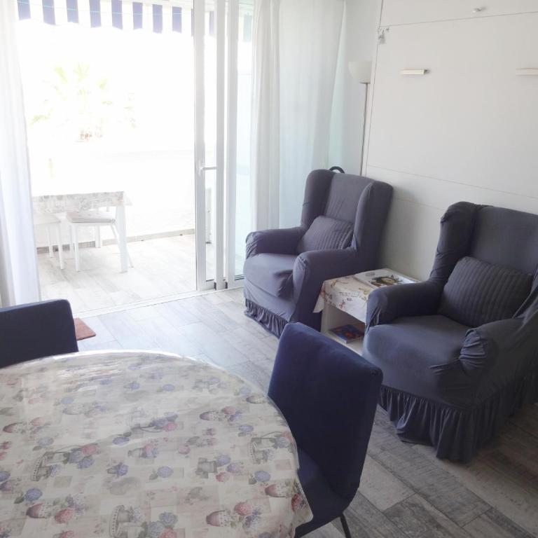 Sunset apartment with sea view and free WIFI in the heart of Las Americas - One-Bedroom Apartment - 16