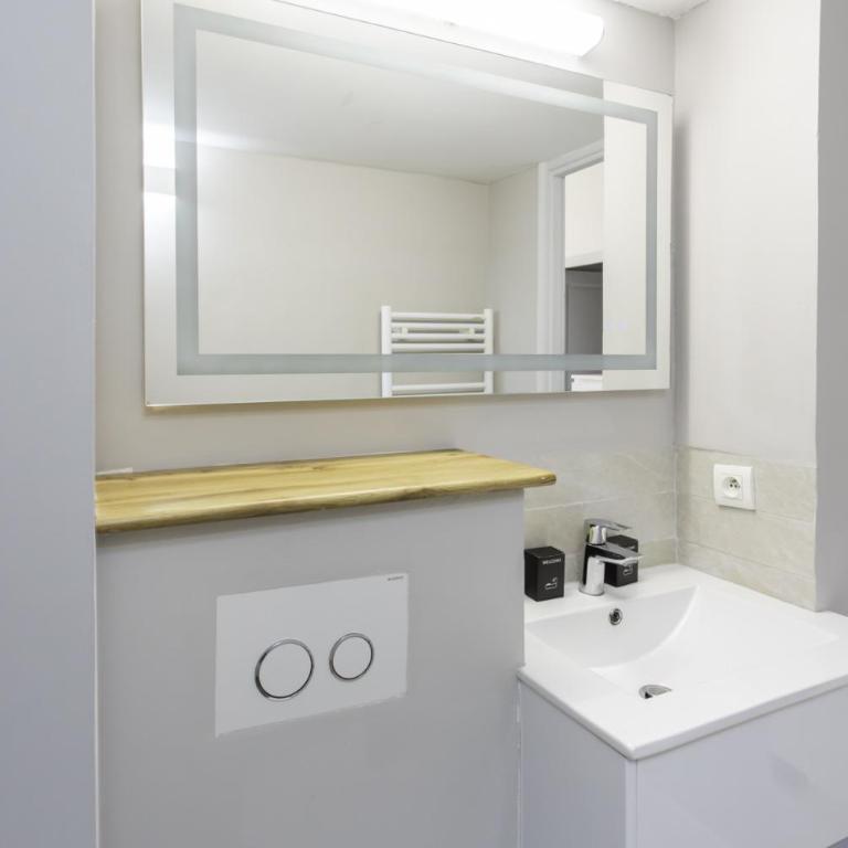 A9 Staywizus-3P Vieil Antibes 5 min Mer-AC-WIFI - Apartment - 10