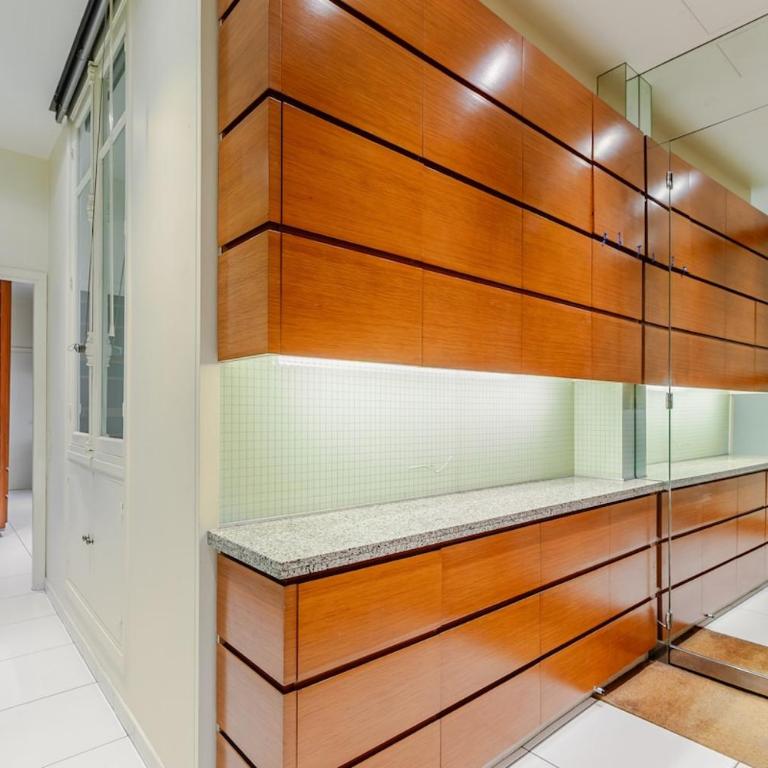 Beautiful 300 m - Apartment - 40
