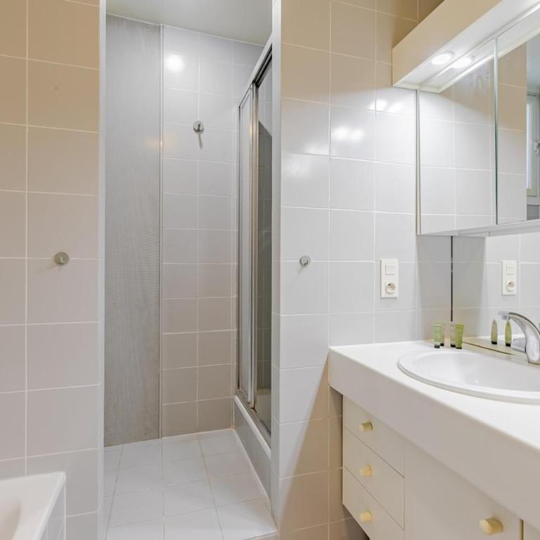 Beautiful 300 m - Apartment - 45