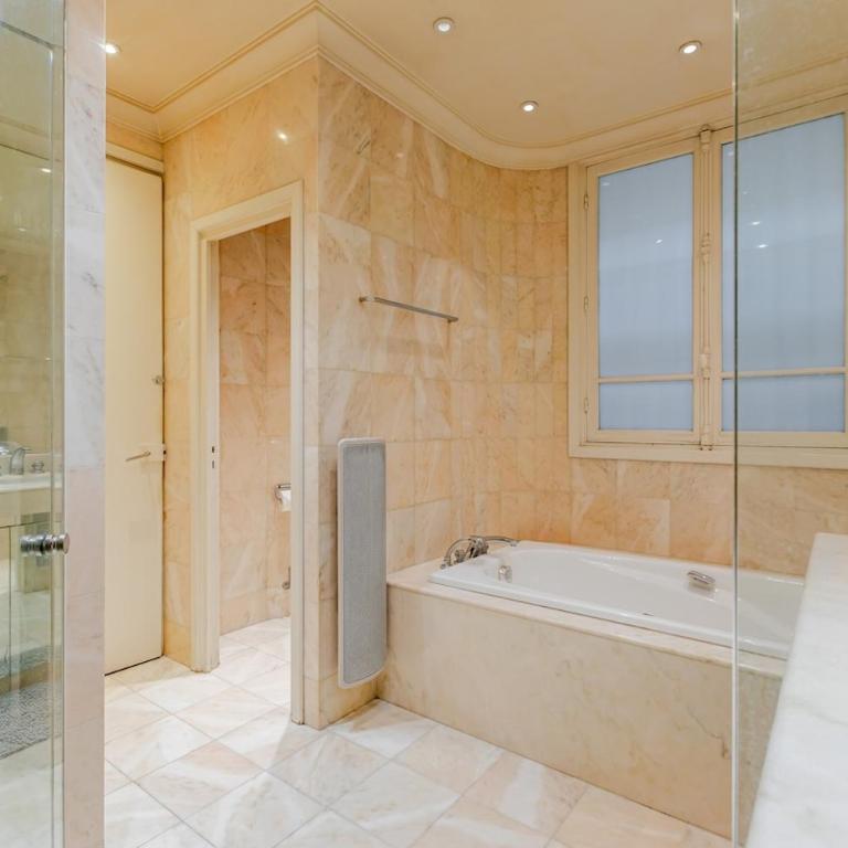 Beautiful 300 m - Apartment - 49