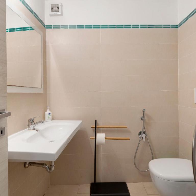 Charming House Ortigia - Appartamento con doccia - 16