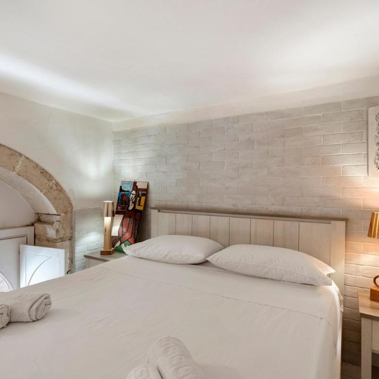 Charming House Ortigia - Appartamento con doccia - 11