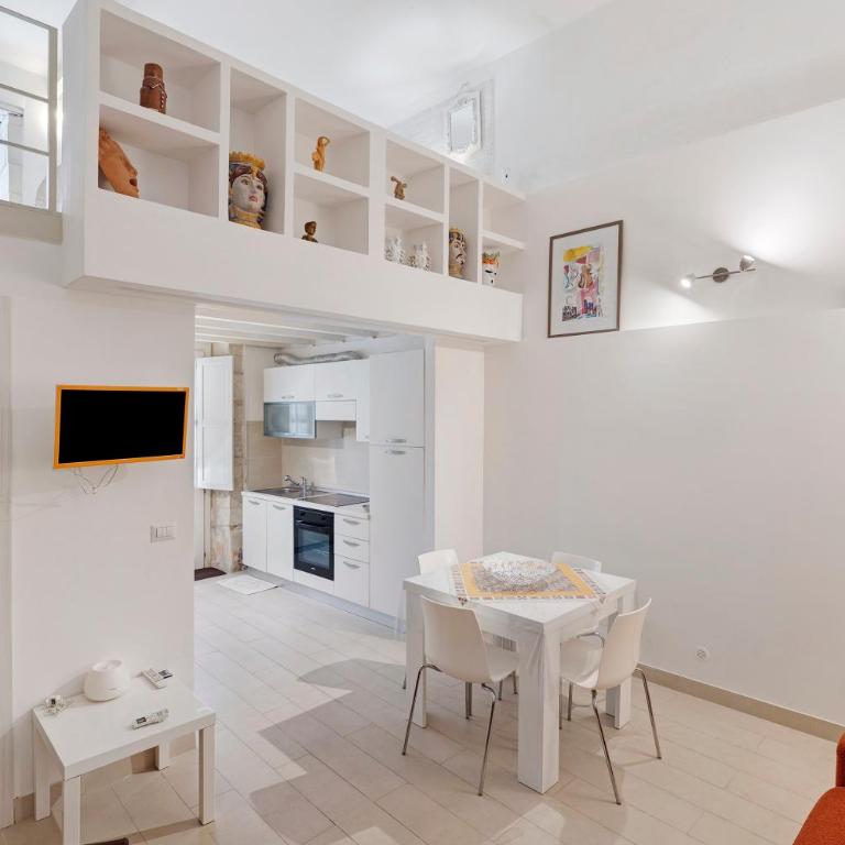 Charming House Ortigia - Appartamento con doccia - 3