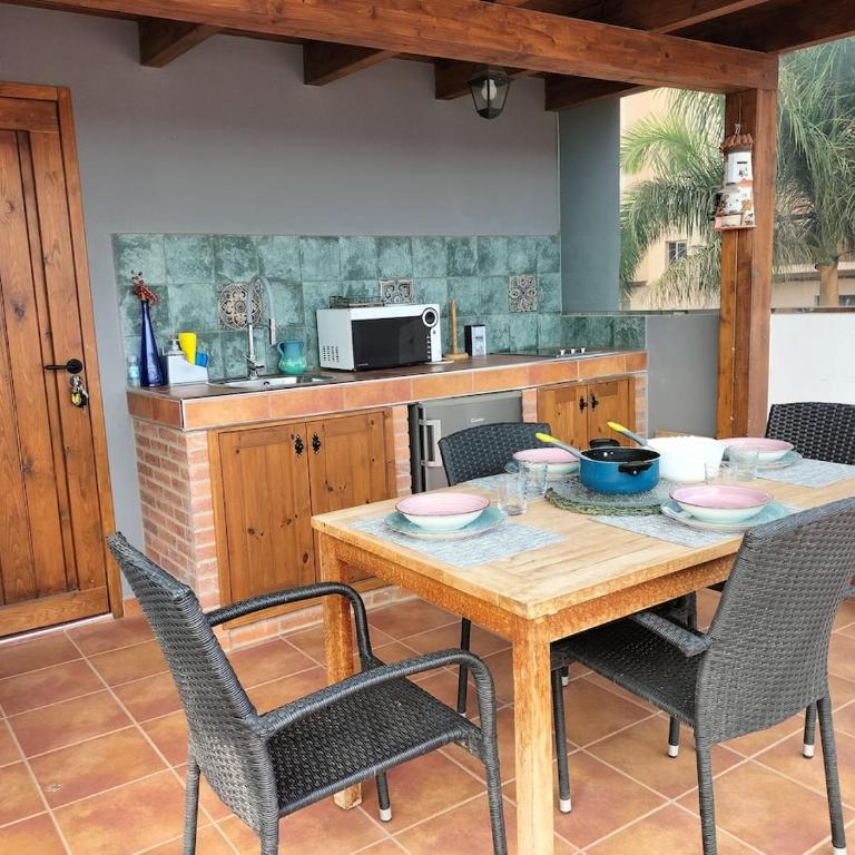 Apartment with an outdoor kitchen - One-Bedroom Apartment - 1