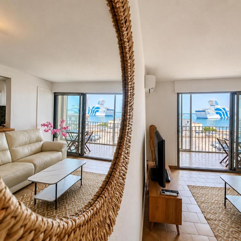 Le Panorama - T3 vue sur le quai, clim et parking - Appartement 2 Chambres - Vue sur Mer - 6