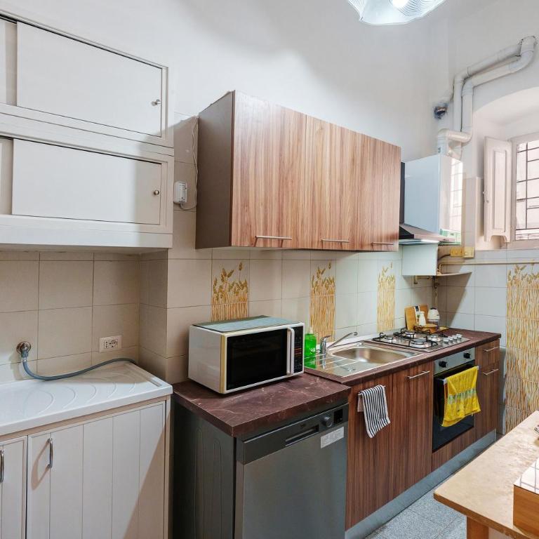 Le Tre Corone - Appartamento Deluxe con 2 Camere da Letto e Vista Giardino - 9
