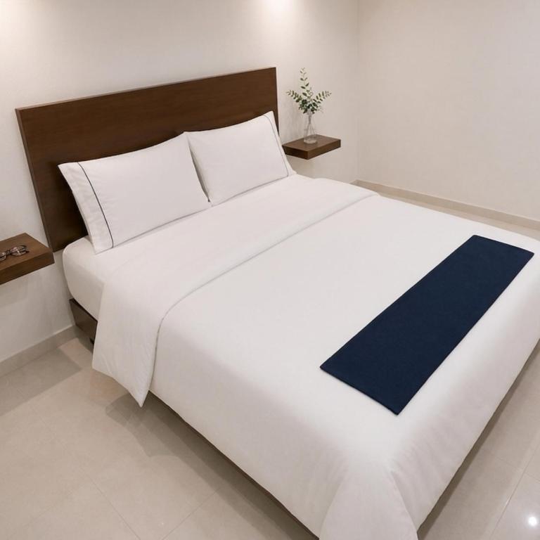 MAXEL HOTEL Modelia - Double Room with Private Bathroom - 1