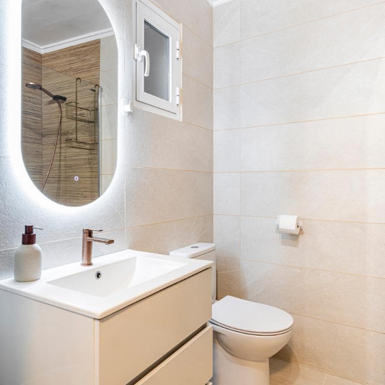 Premium Sea View Apartment, WIFI, Parking - Apartamento - 13