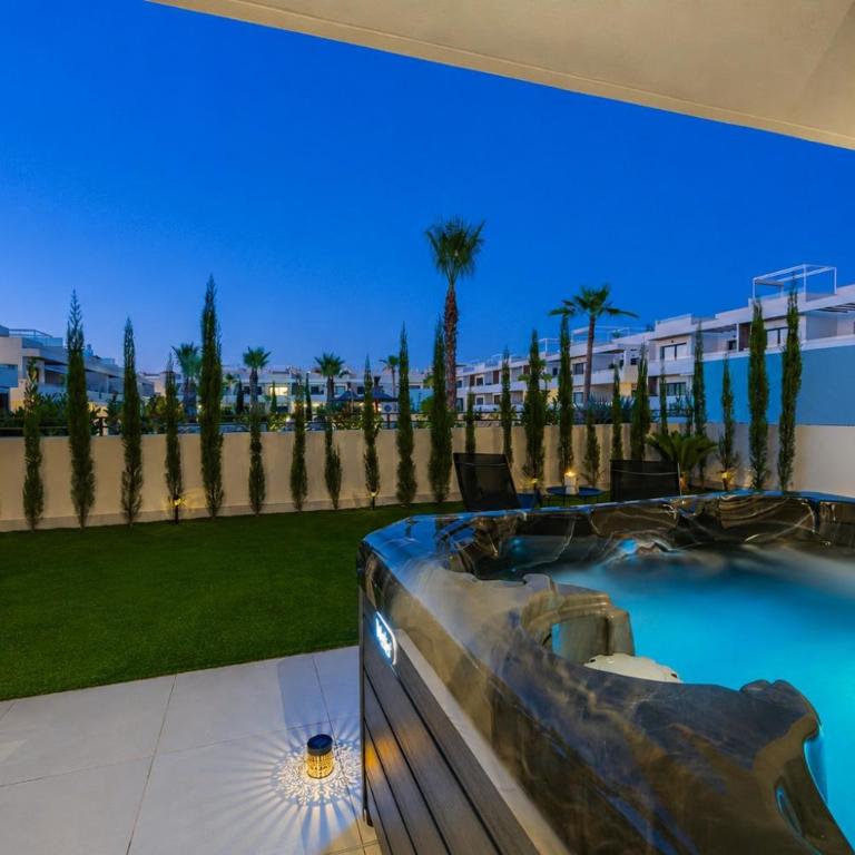 Mediterranean Gardens - Deluxe-Apartment mit 2 Schlafzimmern und Gartenblick - 8