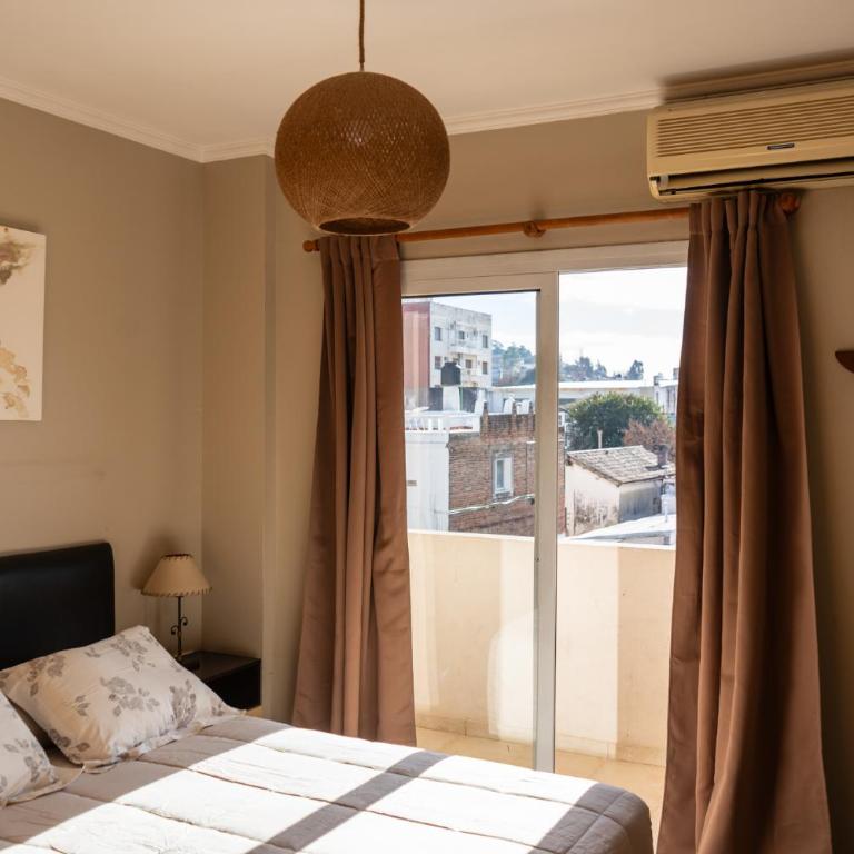 Departamento completo con Cochera, a dos cuadras del Lago - Apartamento de 1 dormitorio - 1