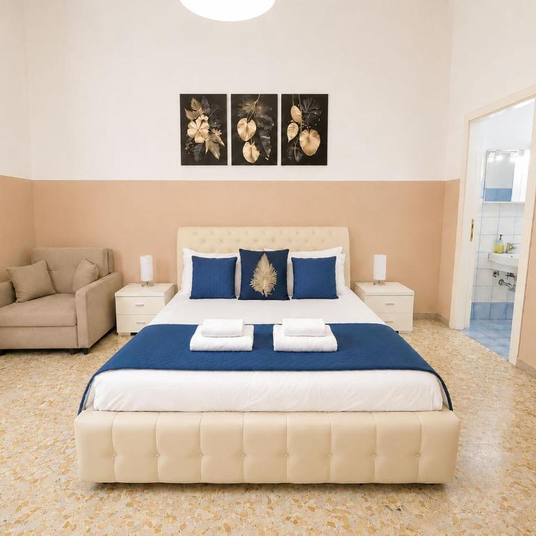 Sweet Life Guesthouse Hospety Group - Camera Tripla con Bagno - 2