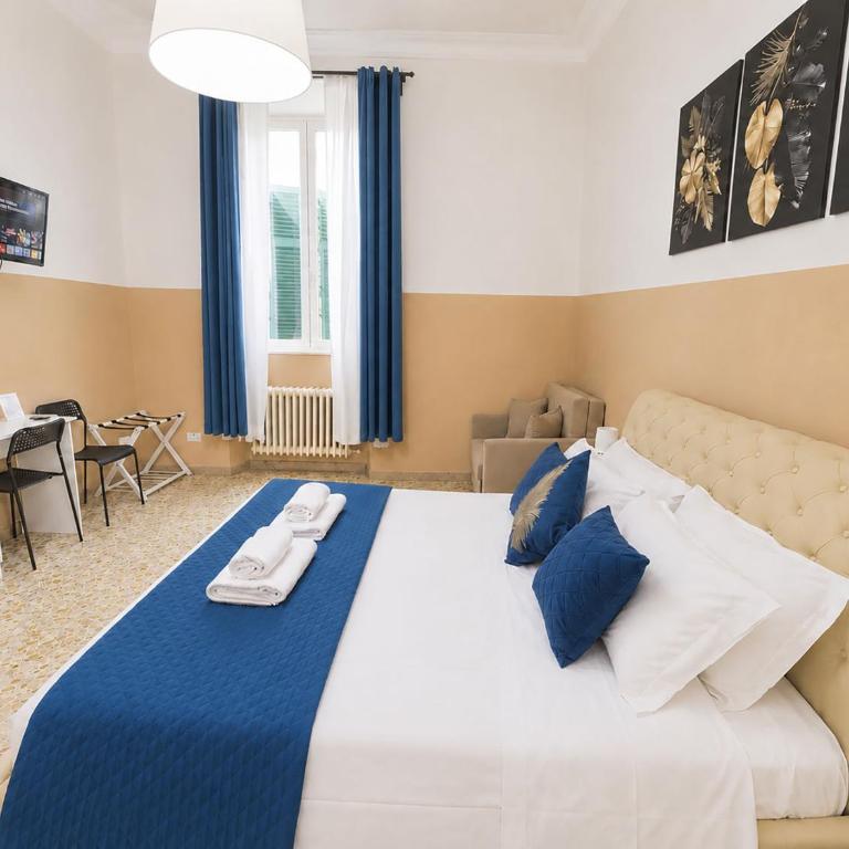 Sweet Life Guesthouse Hospety Group - Camera Tripla con Bagno - 5