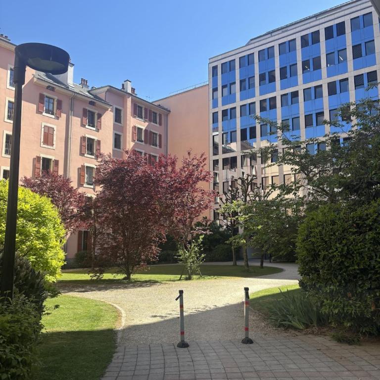 Large Terrace, 2-Bedroom Apartment in Geneva - Appartement 2 Chambres - 11