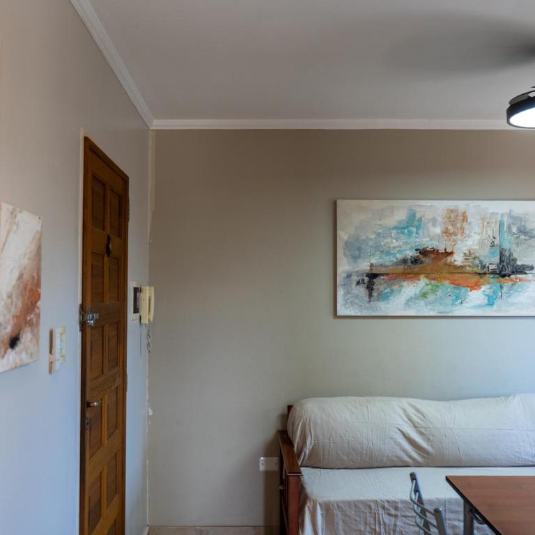 Departamento completo con Cochera, a dos cuadras del Lago - Apartamento de 1 dormitorio - 4