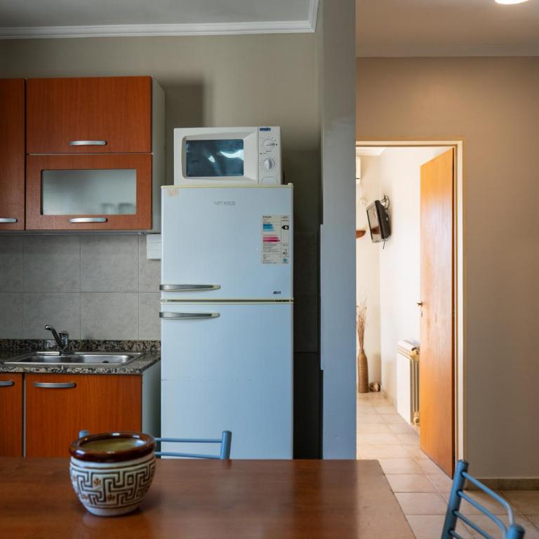 Departamento completo con Cochera, a dos cuadras del Lago - Apartamento de 1 dormitorio - 9
