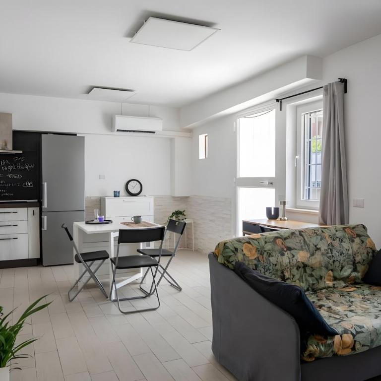 Aroma Holiday Home - Appartamento con doccia - 17