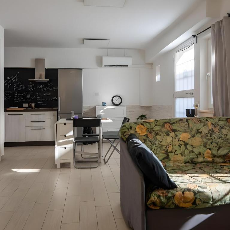Aroma Holiday Home - Appartamento con doccia - 11